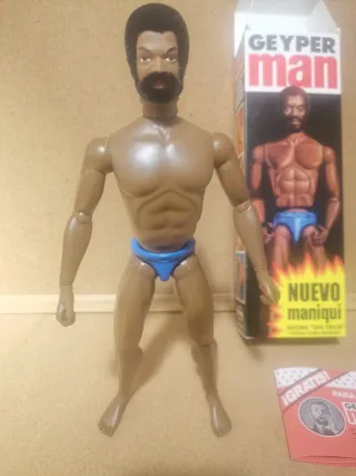 Geyperman afroamericano con barba