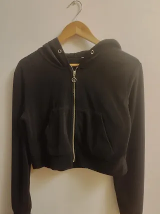 Chaqueta negra suave