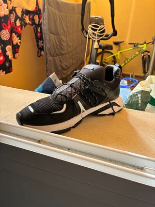 Zapatillas Lacoste Negras y Blancas