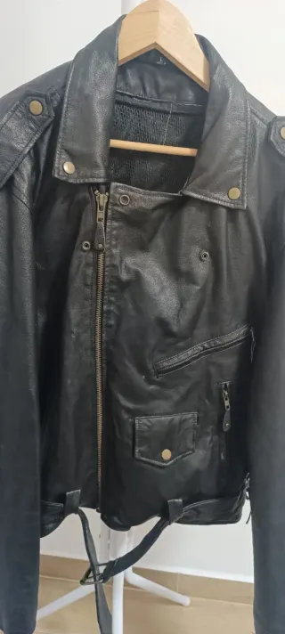 Campera de Piel Negra Talla L