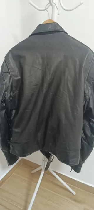 Campera de Piel Negra Talla L