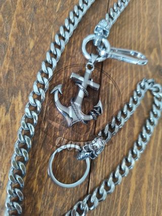 Catena portafoglio con teschio e ancora
