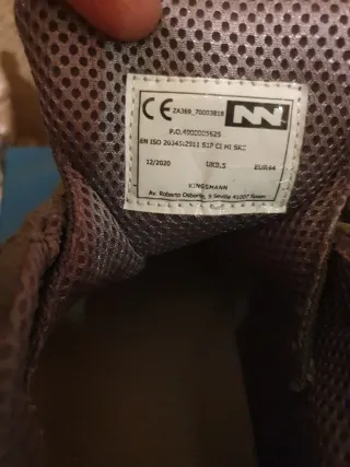 Zapatos KINGSMANN grises con puntera reforzada