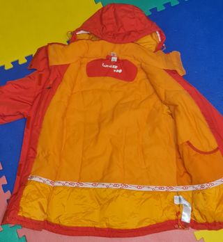 Chaqueta de esquí roja de mujer