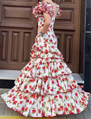 Traje de Flamenca Talla 36/38 Flores Rojas