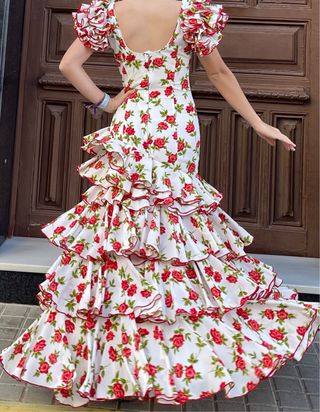 Traje de Flamenca Talla 36/38 Flores Rojas