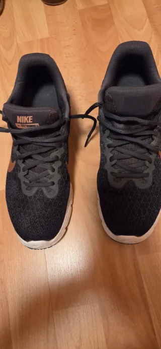 Zapatillas Nike Air Max Negras y Doradas