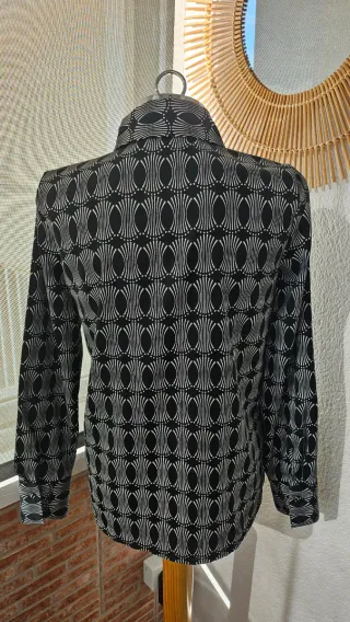 Camisa Zara Talla XS Estampado Geométrico