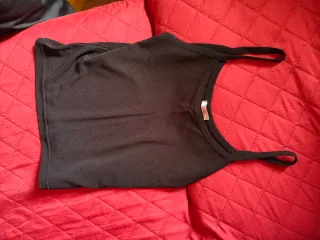 Top nero Conbipel spalline sottili