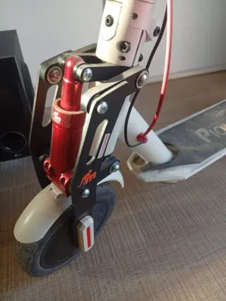 Patinete eléctrico Pioneer blanco