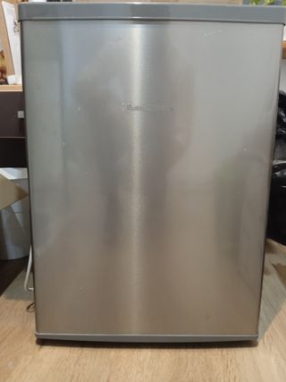 Nevera pequeña Russell Hobbs