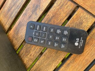 Barra de Sonido LG Negra DOLBY AUDIO