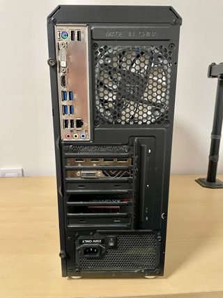 PC Gaming Ryzen 5 / 32GB / RX 580 / 2TB / RGB