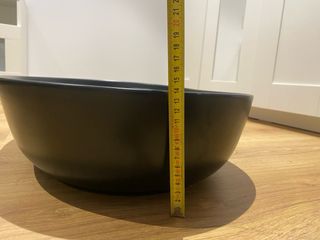 Lavabo de porcelana negro