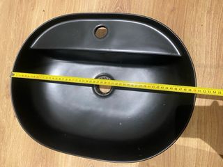 Lavabo de porcelana negro