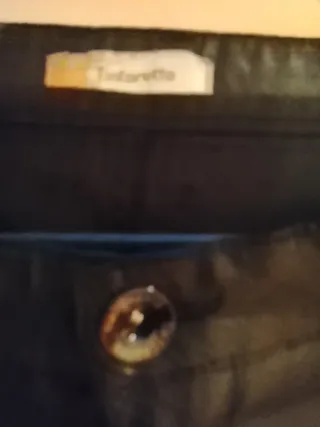 Pantalón efecto piel negro