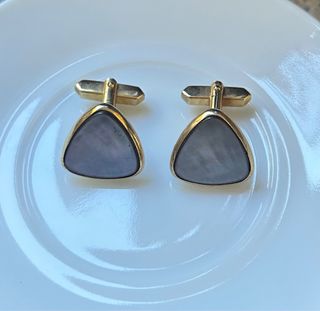 Gemelos Triangulares Madre Perla Dorados