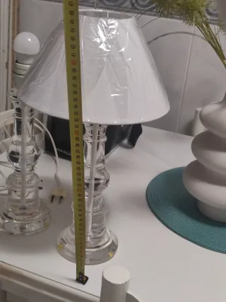 Preziosi lampadari in metacrilato. Schermi nuovi