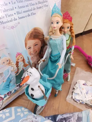 Lote Frozen: juguetes+ gorro y buff+ cartón+ parag