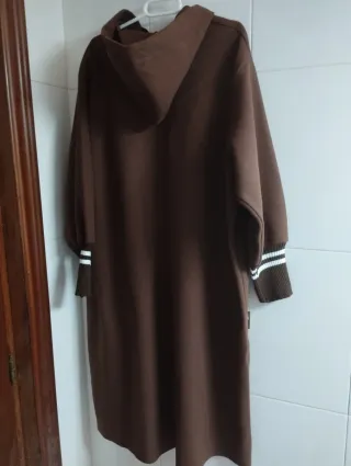 Estupendo abrigo de paño para mujer