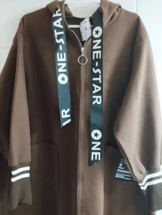 Estupendo abrigo de paño para mujer