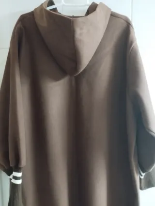 Estupendo abrigo de paño para mujer