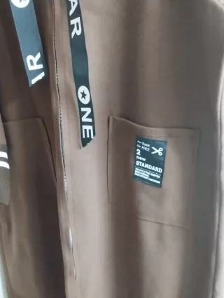 Estupendo abrigo de paño para mujer