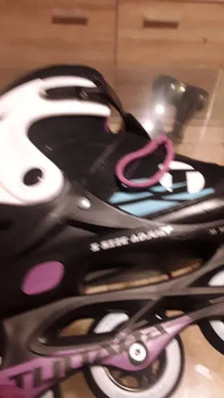 Patines en línea ajustables negros y morados