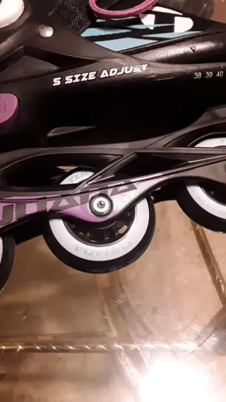 Patines en línea ajustables negros y morados