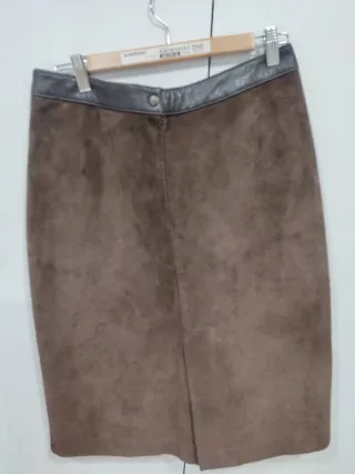 Falda recta midi ante marrón