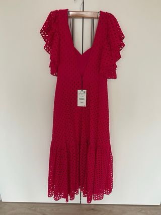 Vestido midi rosa de Zara