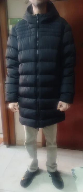 Abrigo acolchado largo hombre negro