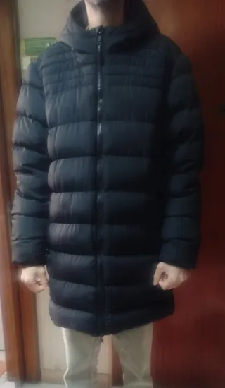 Abrigo acolchado largo hombre negro