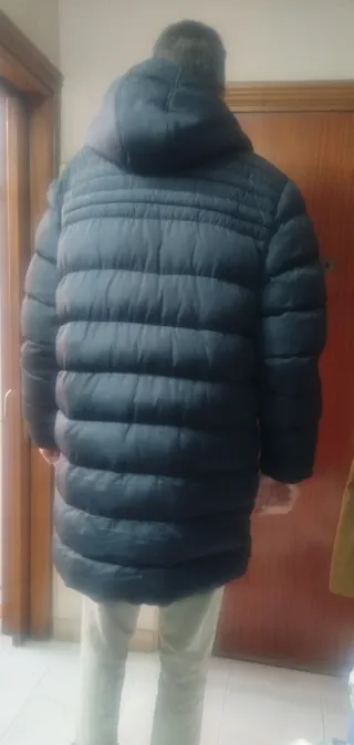 Abrigo acolchado largo hombre negro