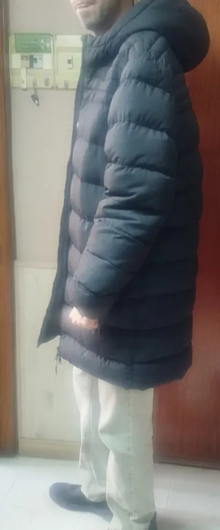 Abrigo acolchado largo hombre negro