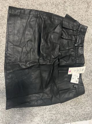 Falda efecto piel negra Talla L