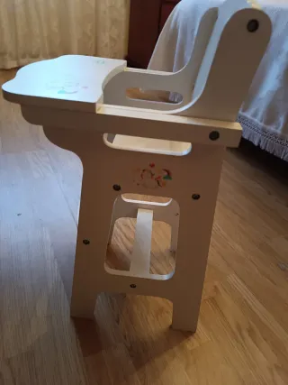 Trona de muñecas blanca con unicornio