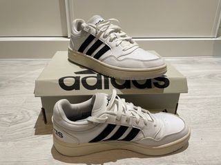 Zapatillas Adidas Hoops 3 Talla 41.5
