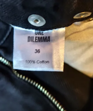 Pantalón One Dilemma Estrella Leopardo Negro