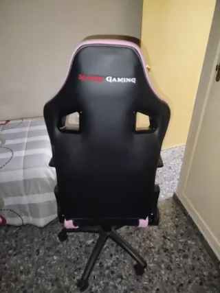 Vendo Silla Gaming Mars Gaming Negra y Rosa