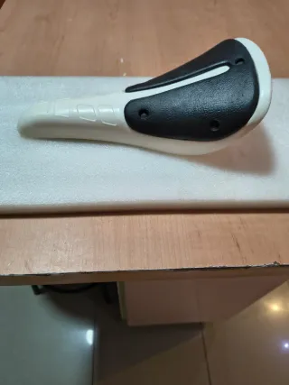 Sillín Monty Clásico nuevo