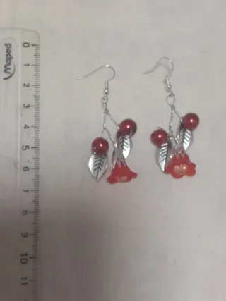 Pendientes Flor Roja y Hojas Plateadas