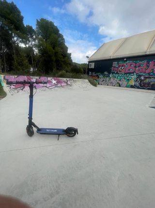 Patinete eléctrico Reebok azul como nuevo 2 usos