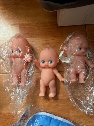 Lote de muñecas variadas