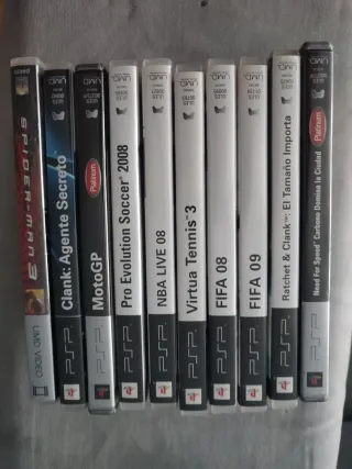Confezione di 9 giochi PSP UMD