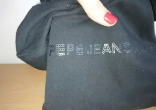 Camiseta Pepe Jeans cisne negra
