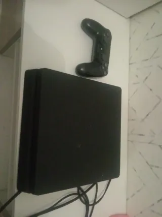 Consola PS4 Negra + Mando