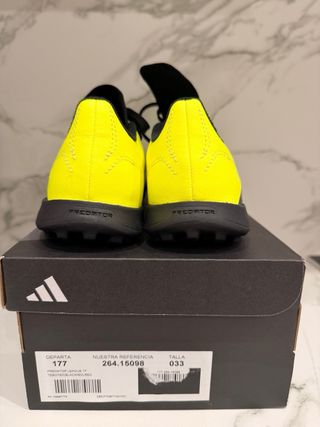 Botas fútbol nuevas Adidas Predator niño T.33