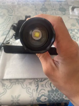 Linterna LED potente