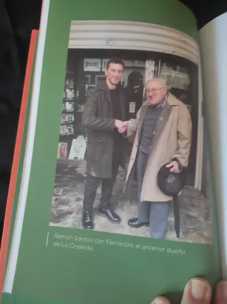 Entre botones e hilos. La Crisálida: La histori...